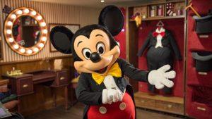 Meet Mickey Mouse disneyland paris