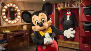 Meet Mickey Mouse disneyland paris