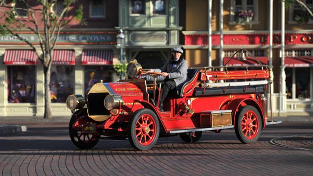 main street vehicles disneyland paris