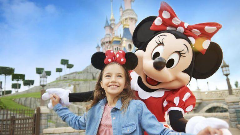 Meet Minnie or her friends across Europe disneyland paris