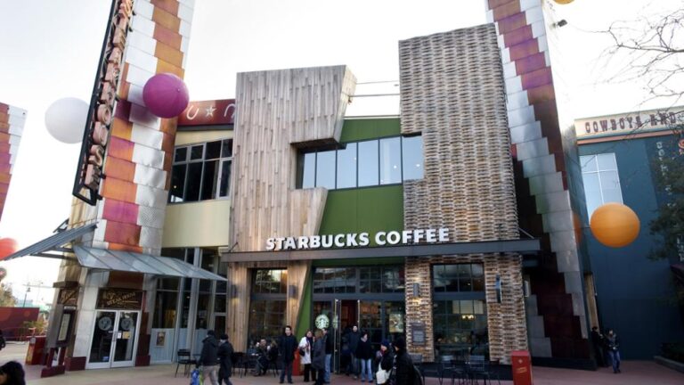 starbucks coffee disney village paris