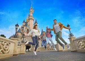 דיסנילנד בחודש מאי